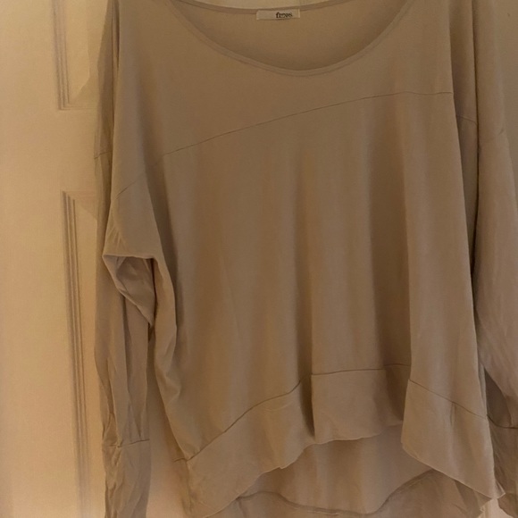 Low Rise Top - Picture 4 of 4